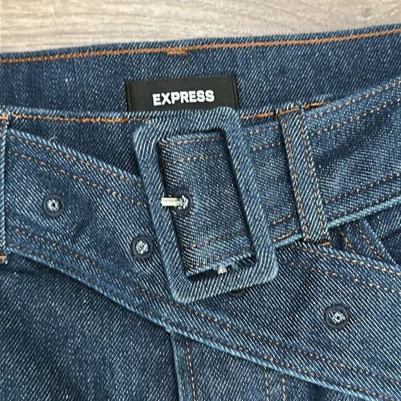 Express 28” High Rise Belted Stretch Flare Jeans Blue Size 4 Short - Picture 6 of 14